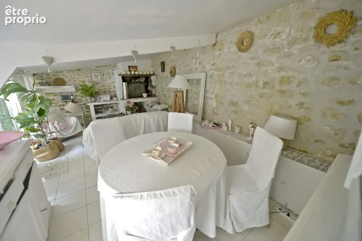 Maison 190 m² à Meursac  - photo 7