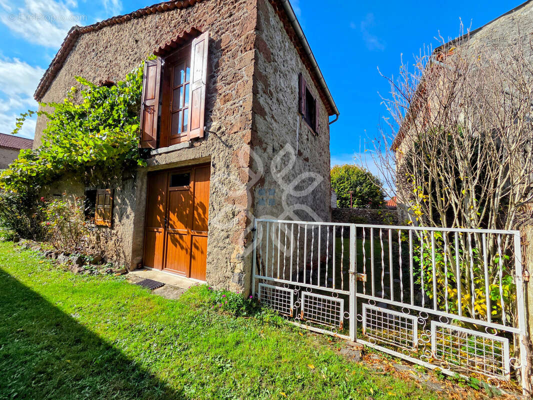 Maison à LA CHOMETTE