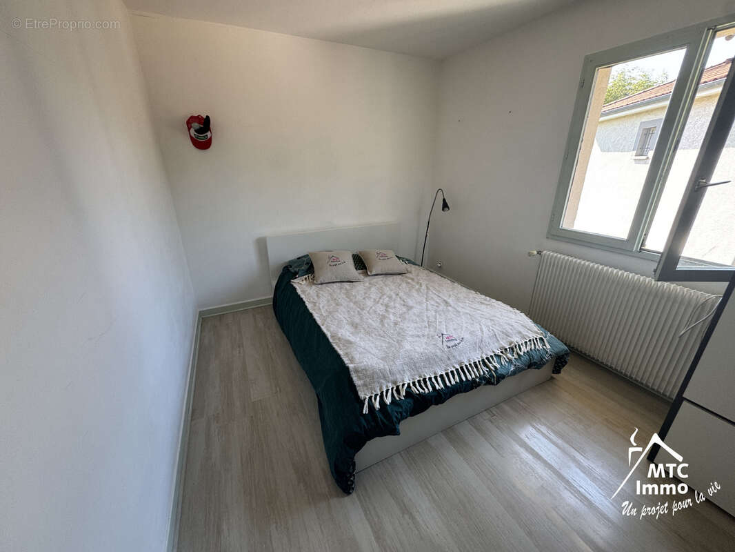 Maison à CHAVANOZ