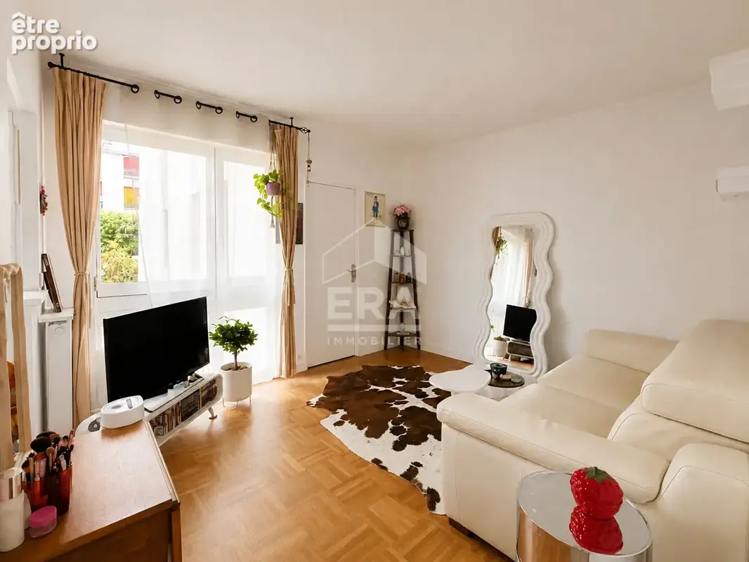 Photo Appartement à Neuilly-Sur-Seine au prix de 390 000€