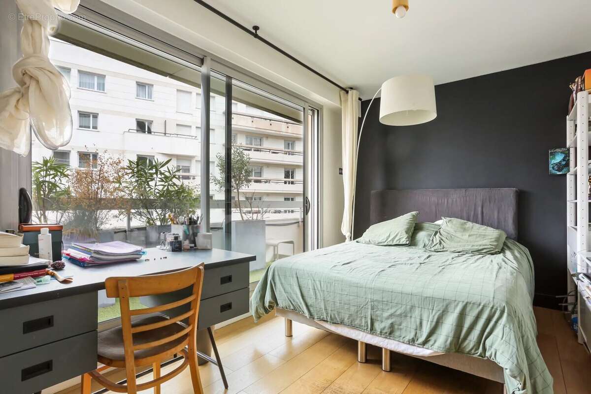 Appartement à LEVALLOIS-PERRET