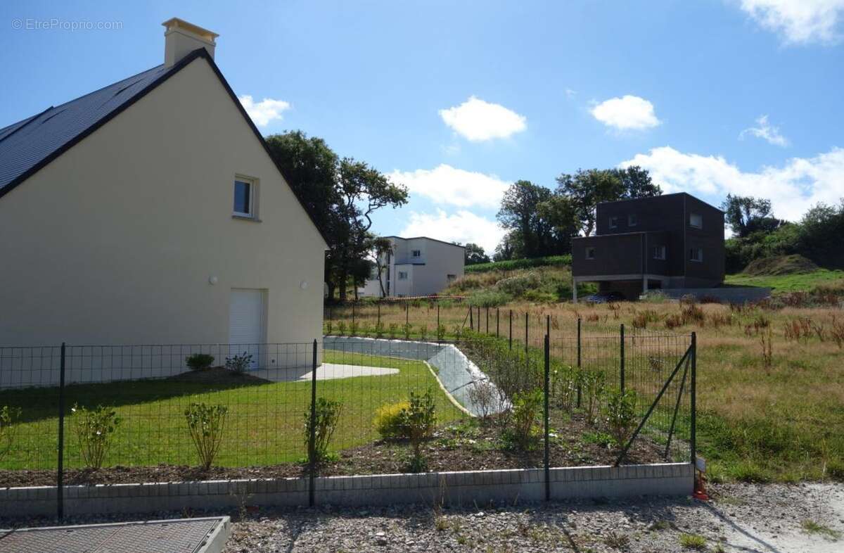 Terrain à CHERBOURG-OCTEVILLE