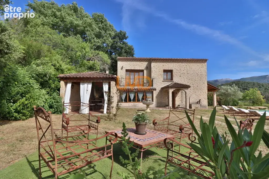 Maison de charme 4 chambres Terrain 2000m2 Piscine Calme Plein S - photo 2