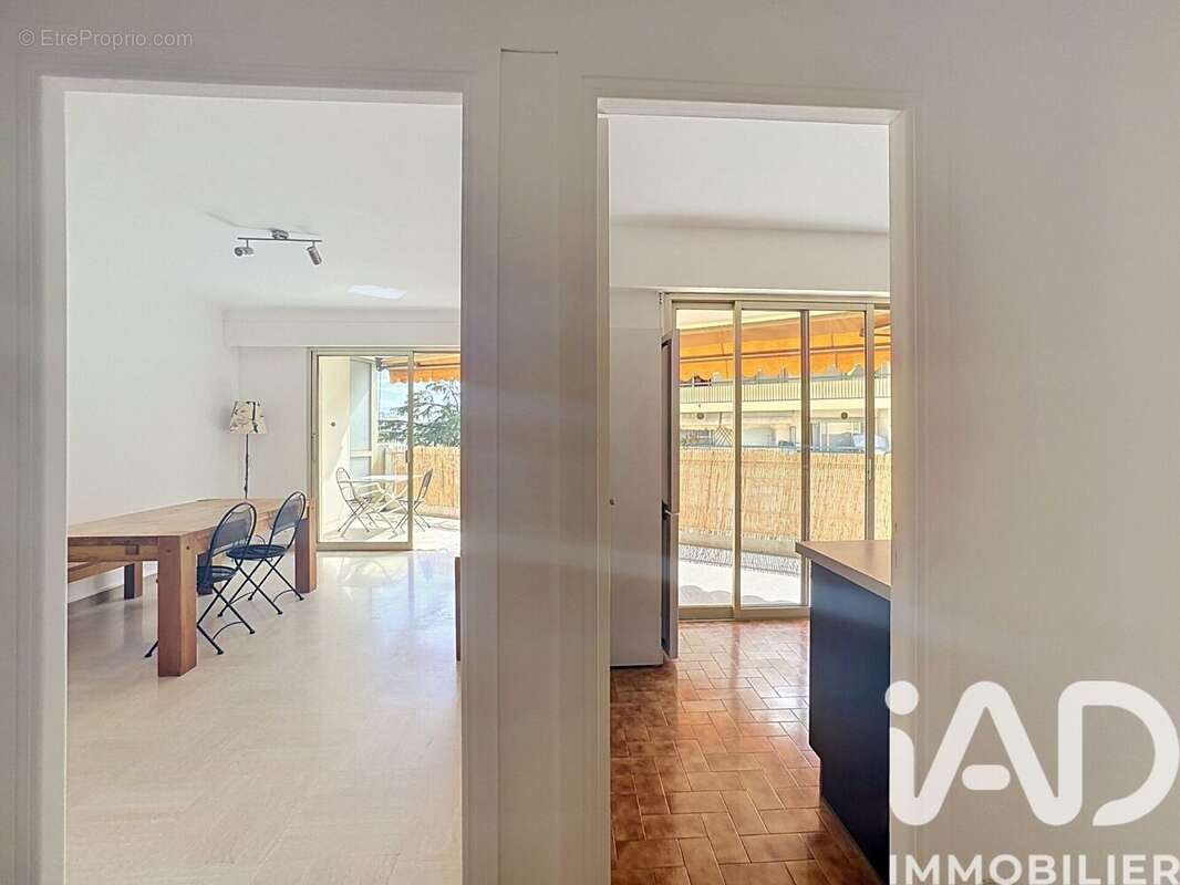Photo 6 - Appartement à SAINT-LAURENT-DU-VAR