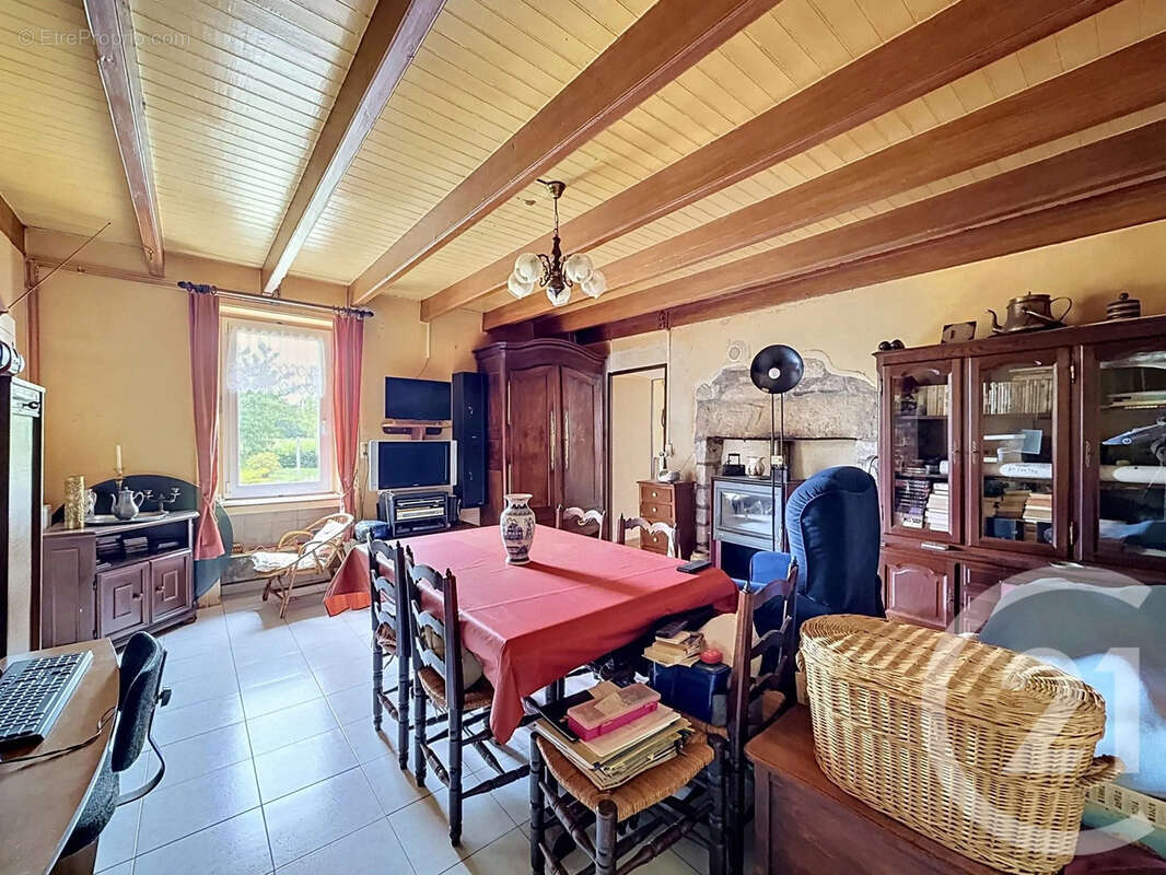 Maison à PLEVENON