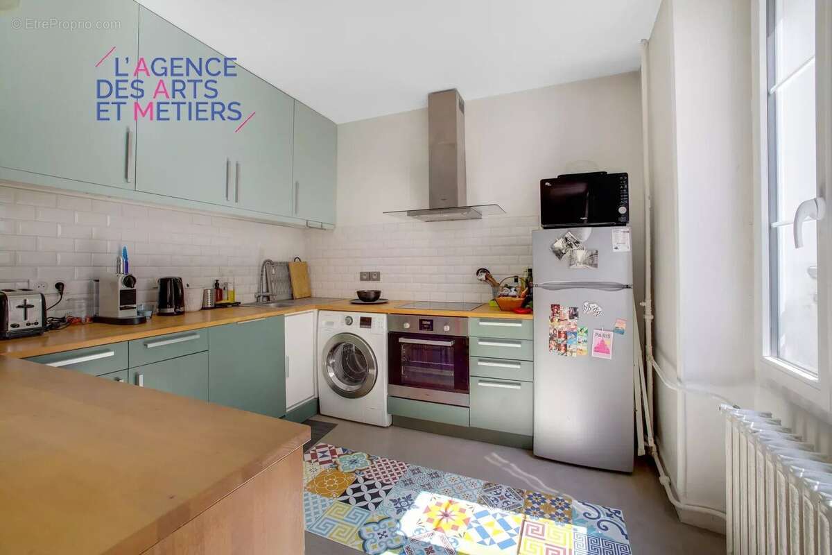 Appartement à PARIS-17E