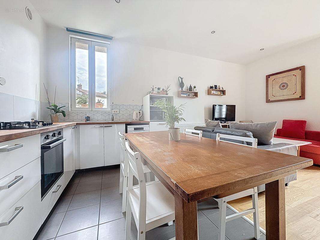 Appartement - Duplex - 3 Chambres - Garage - Place de parking - Proche commodités - photo 8