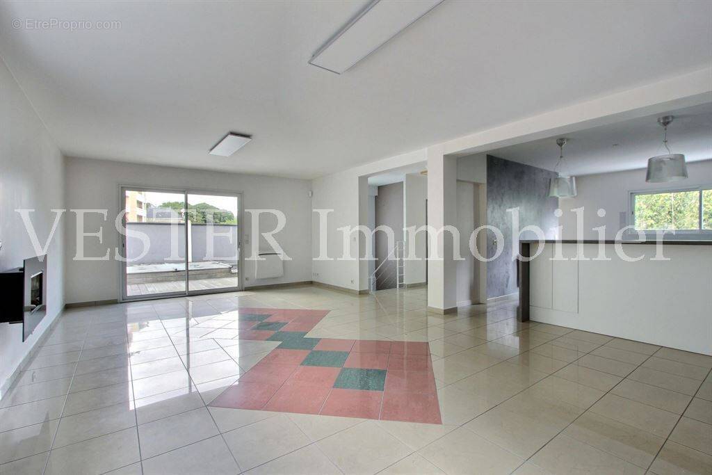 Commerce à LE BOUSCAT