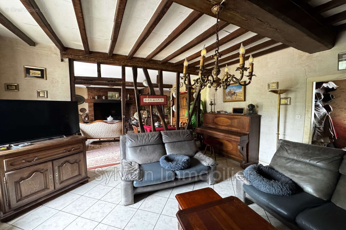 Maison 173 m² à Hanvoile  - photo 3