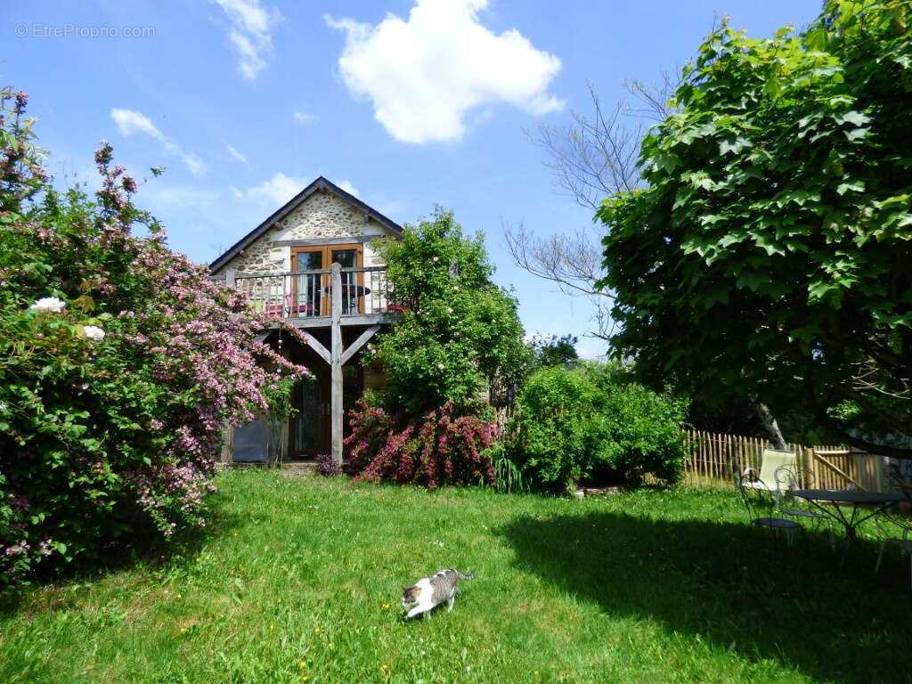 Proche Pompadour, en voie sans issue, dans petit hameau - photo 24