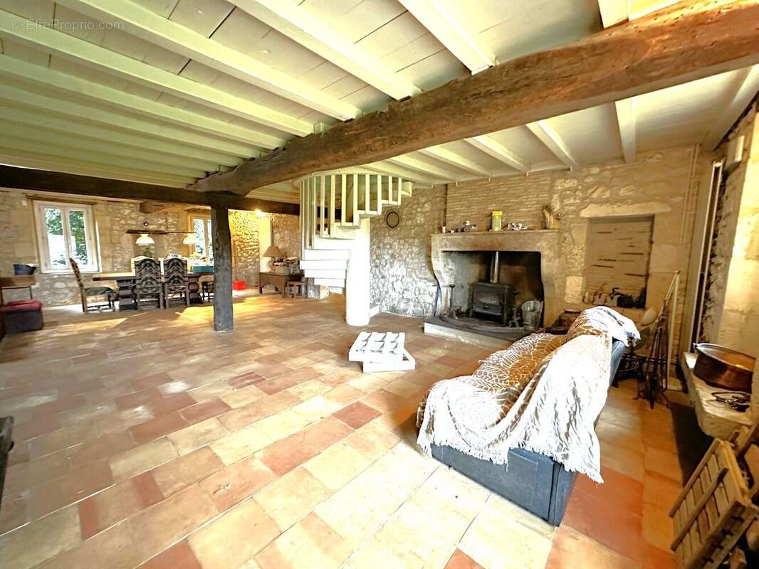 Maison à MONTCARET
