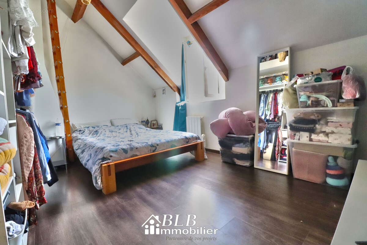 Maison à LE PERRAY-EN-YVELINES