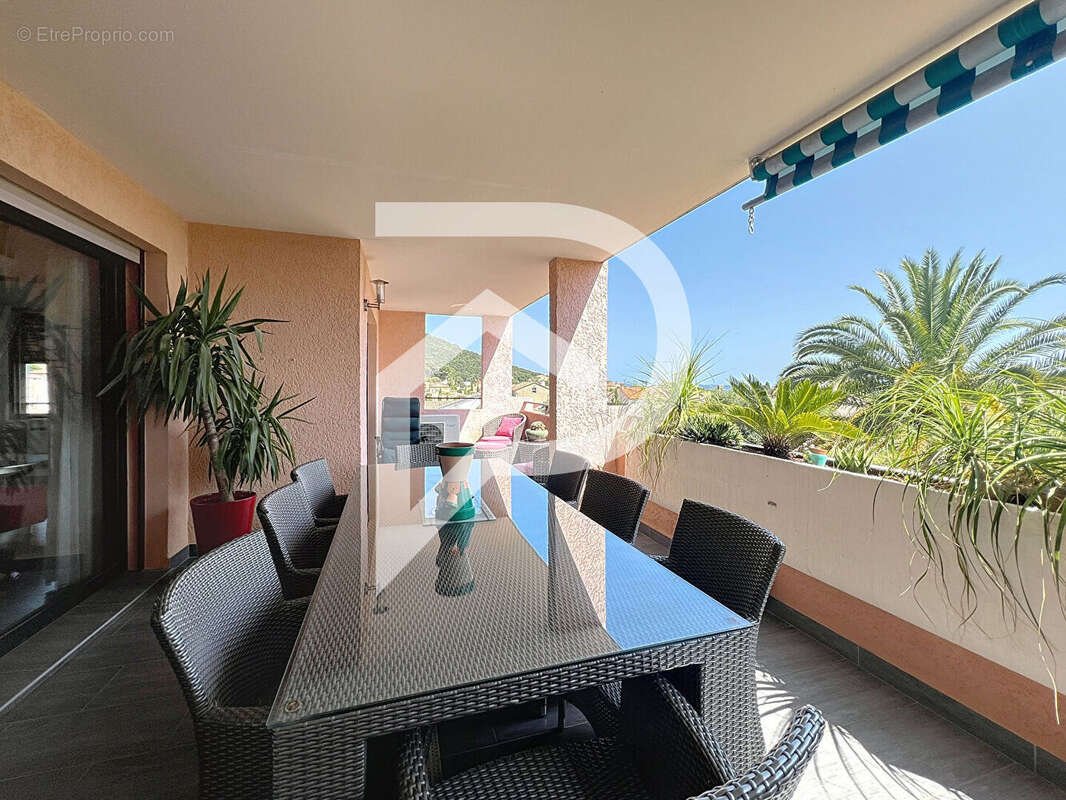 Appartement à CARQUEIRANNE