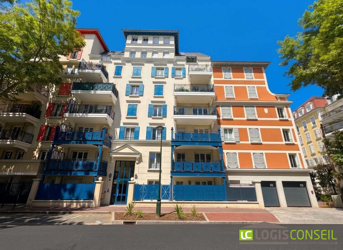 Appartement à LE PLESSIS-ROBINSON