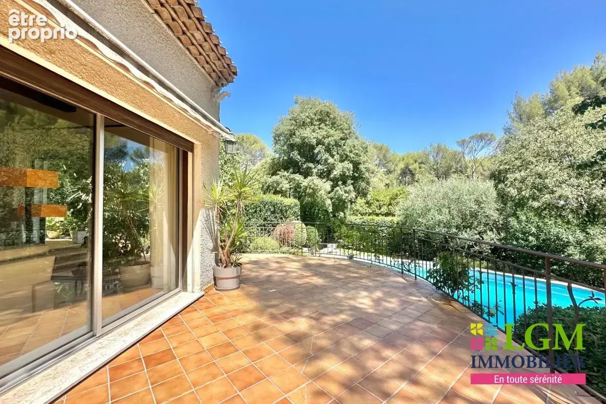 NÎMES - Magnifique maison familiale - photo 3