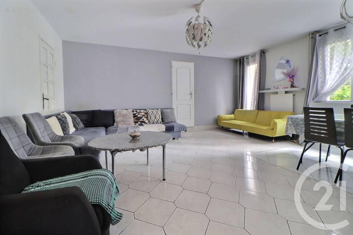 Appartement à AULNAY-SOUS-BOIS