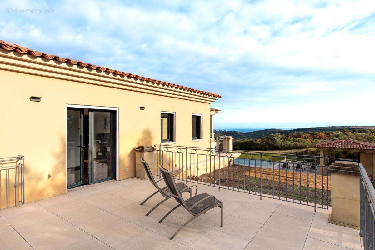 Maison à ROQUEFORT-LES-PINS
