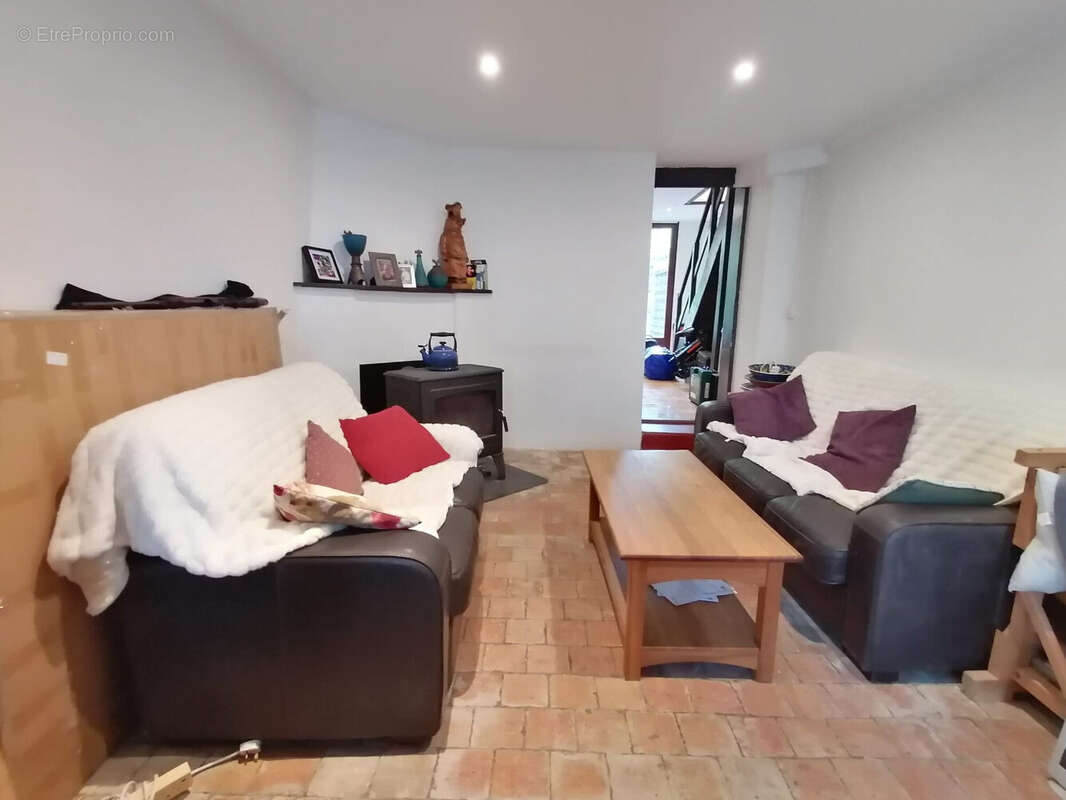 Maison à AZERABLES