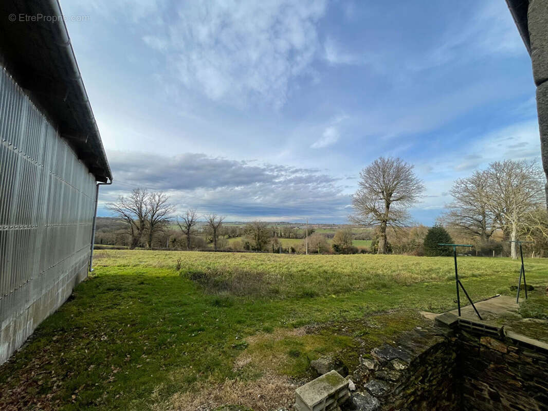 Maison à SAINT-ELOY-D'ALLIER