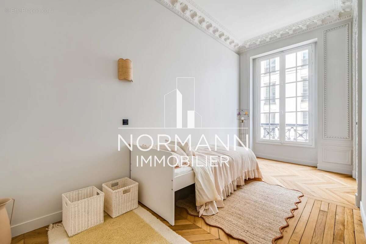 Appartement à PARIS-9E