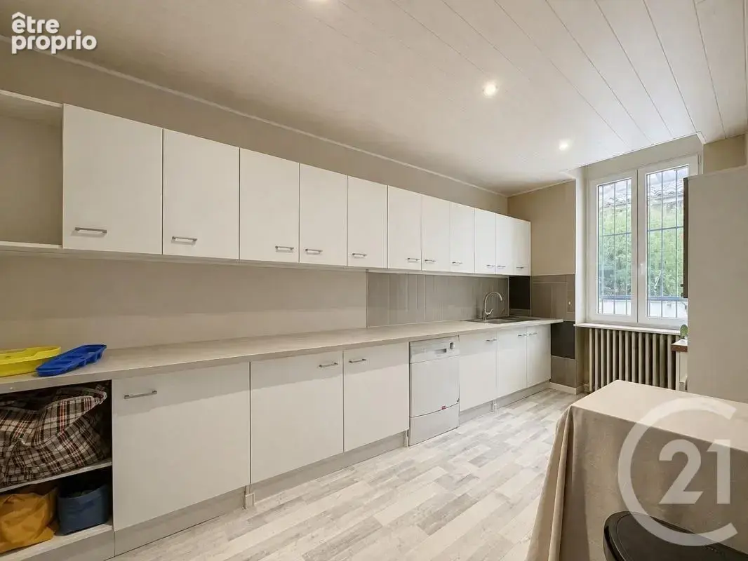 Maison 7 pièces 180 m² à vendre à Grigny (69520) - photo 6