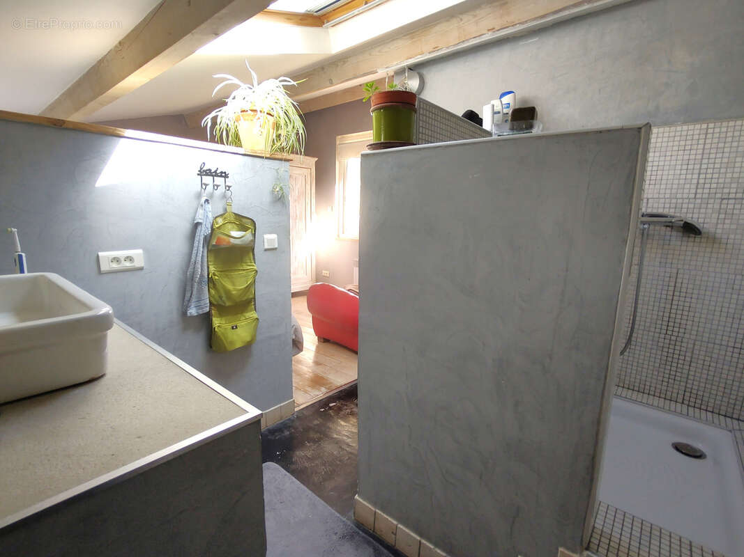 Maison à SAINT-SERIES