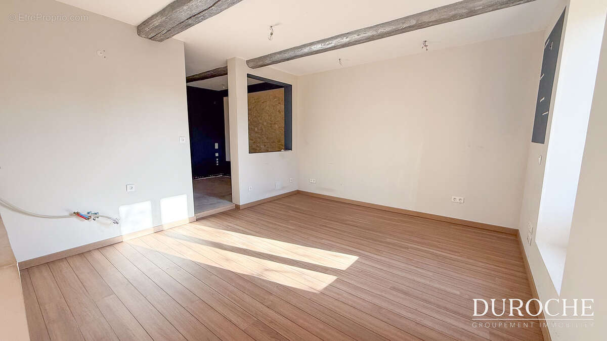 Maison à CADEROUSSE