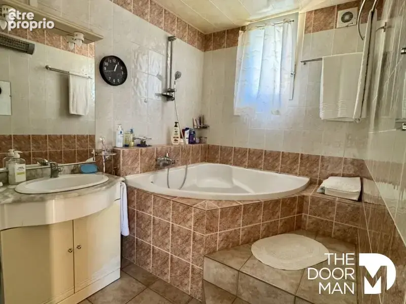 Maison 83400 - photo 9