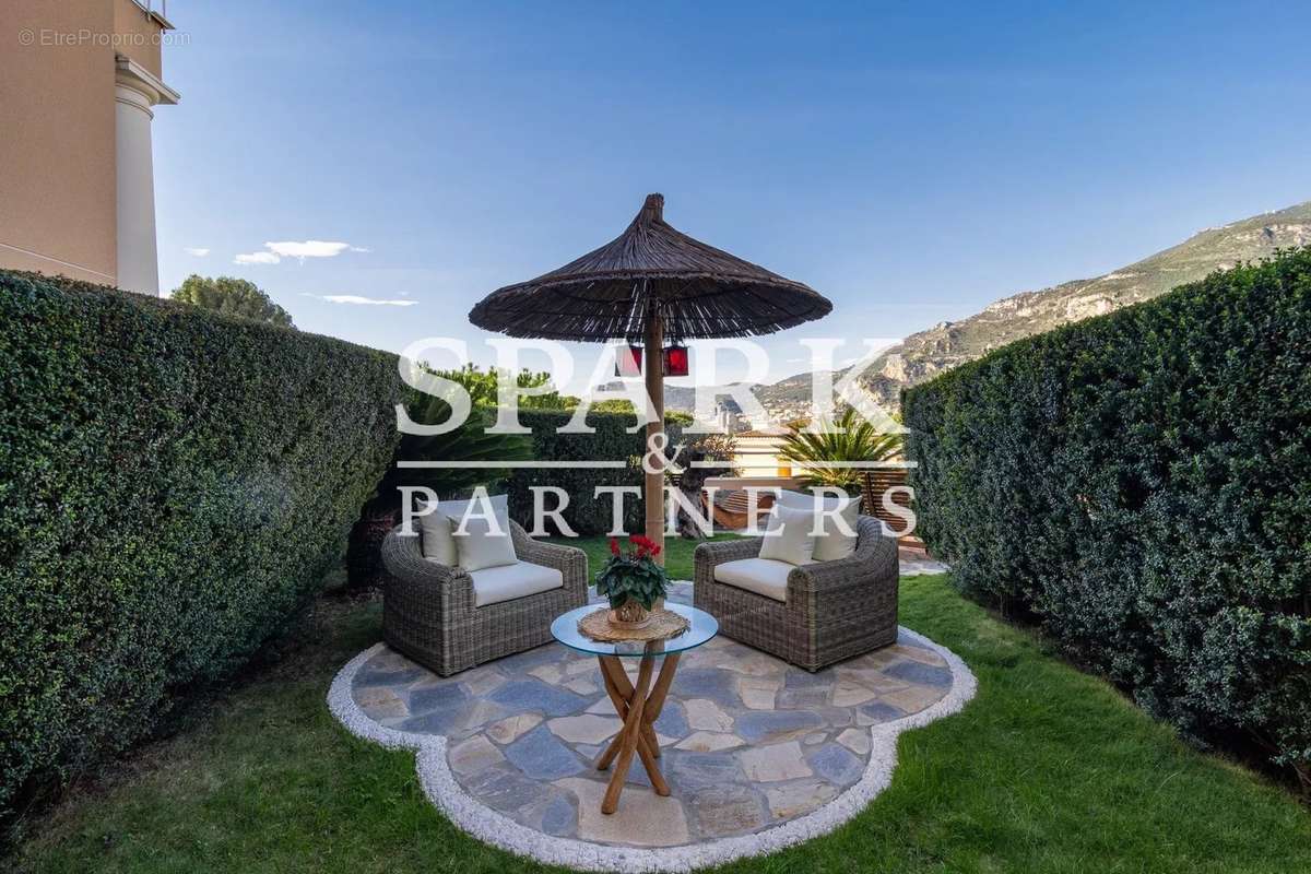 Appartement à ROQUEBRUNE-CAP-MARTIN