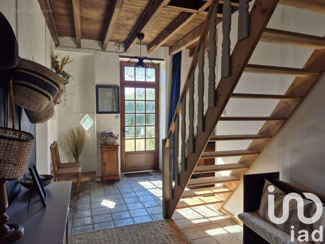 Maison 140 m² à Scille  - photo 5