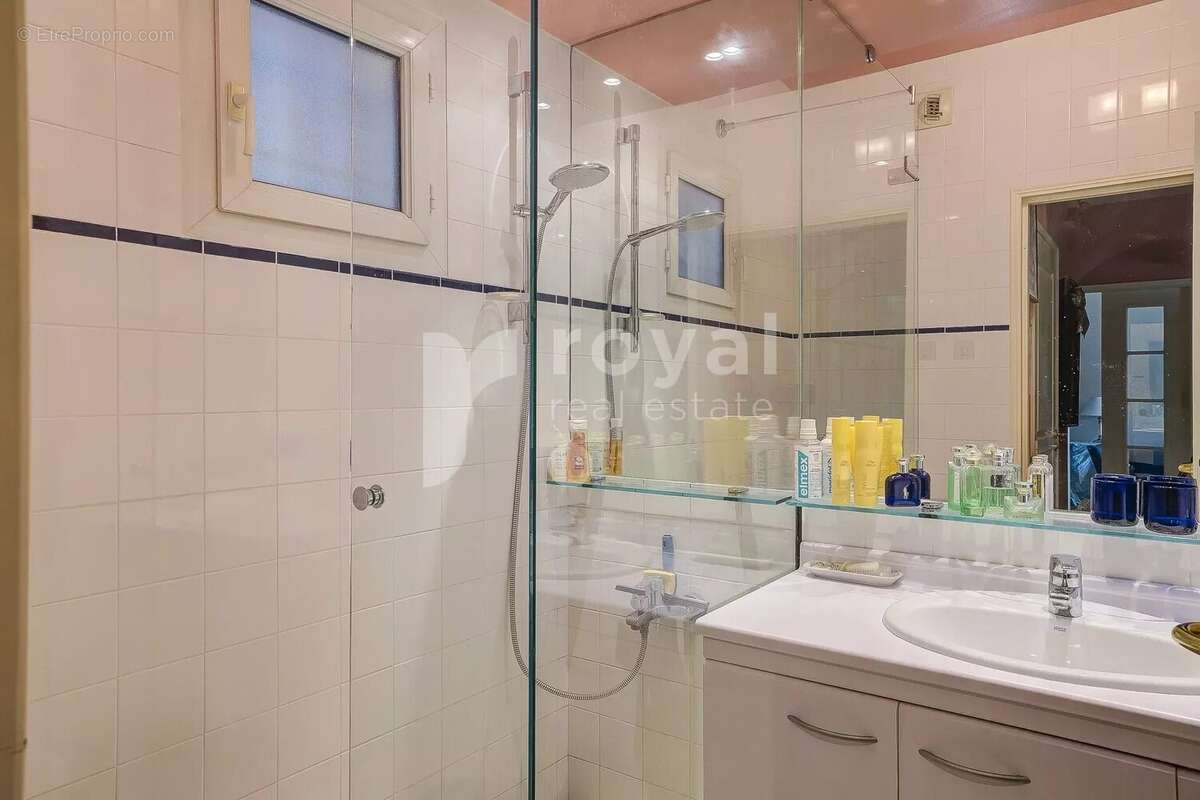 Appartement à MOUGINS