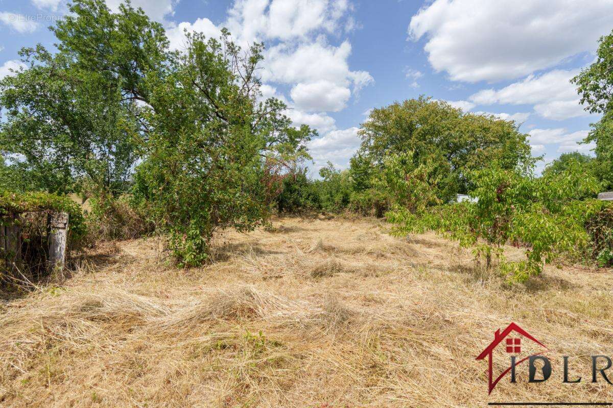 Maison de village sur 1328 m2 de terrain - photo 15