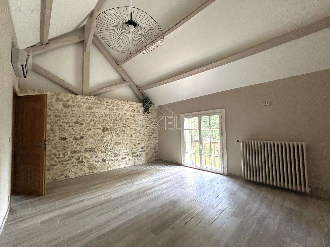 Propriété de caractère 12 pièces 638 m² avec piscine, dépendances équestres et parc de 1,4 ha à Villegats - photo 9