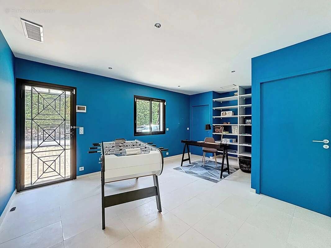 Maison à ROQUEFORT-LES-PINS