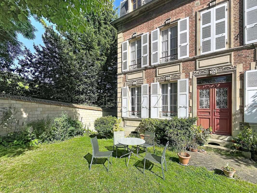 Maison à PONTOISE