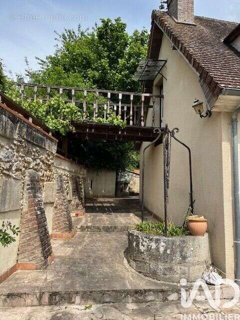 Maison 123 m² à Brechamps  - photo 2