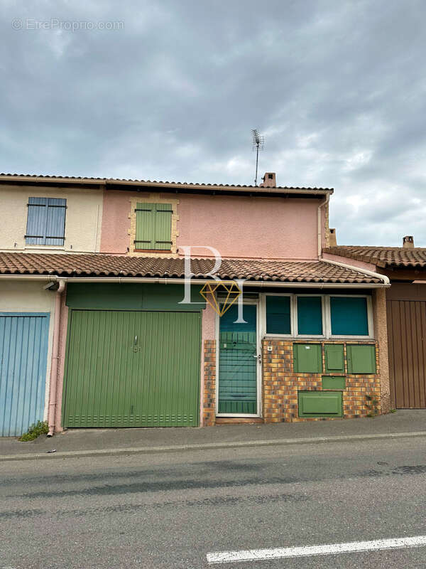 Maison à CARROS