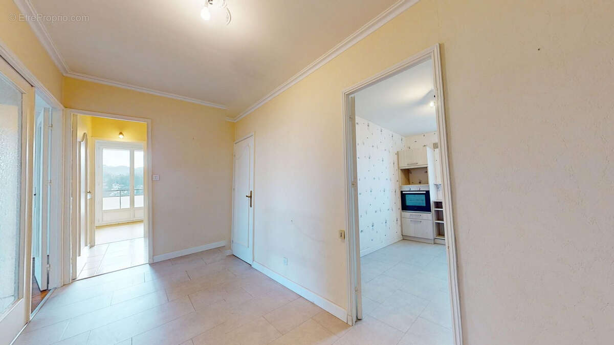 Appartement à SAINT-ETIENNE