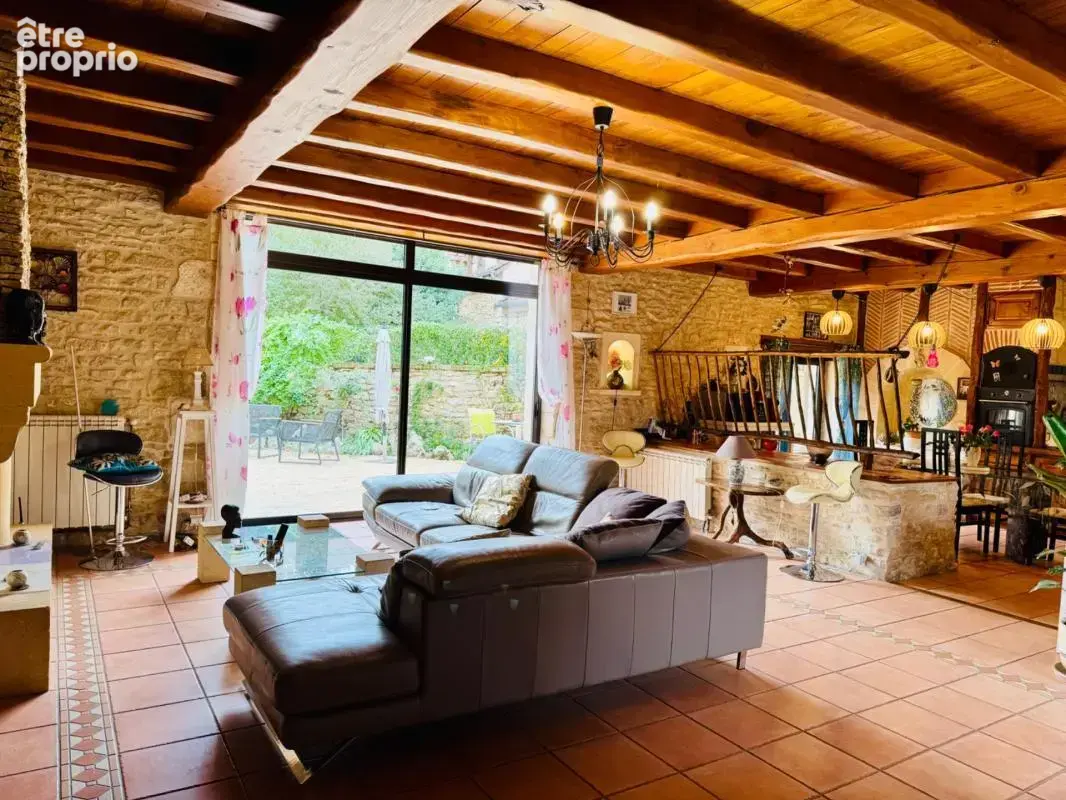Charmante bâtisse 1716 de 186 m² avec séjour de 80 m² - photo 3
