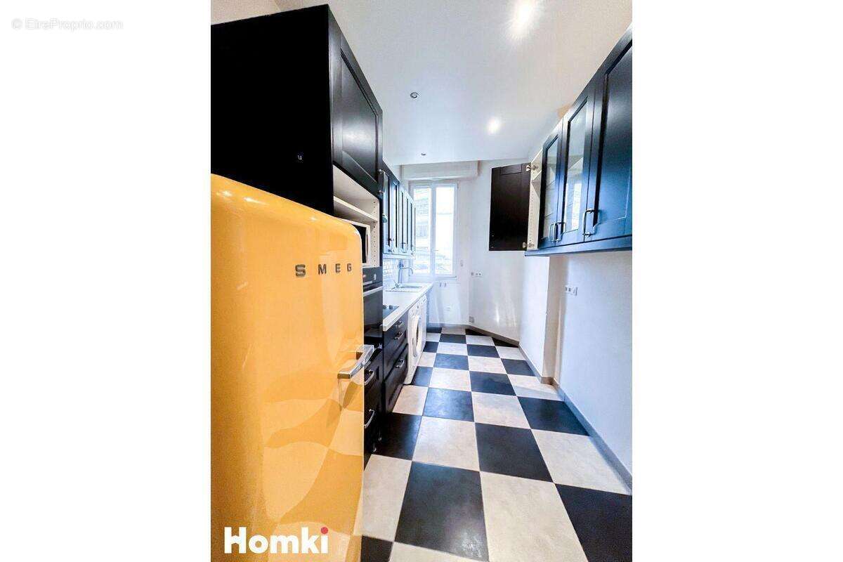 Appartement à LA GARENNE-COLOMBES