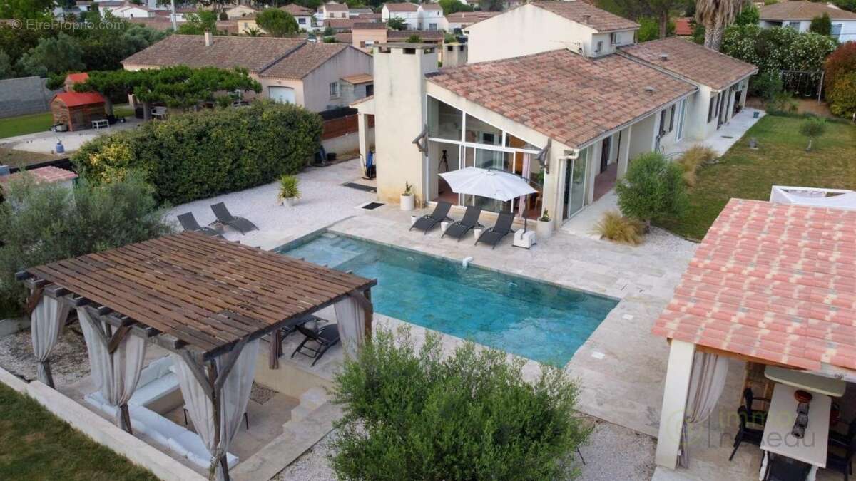 Maison 216 m² à Plaissan  - photo 4