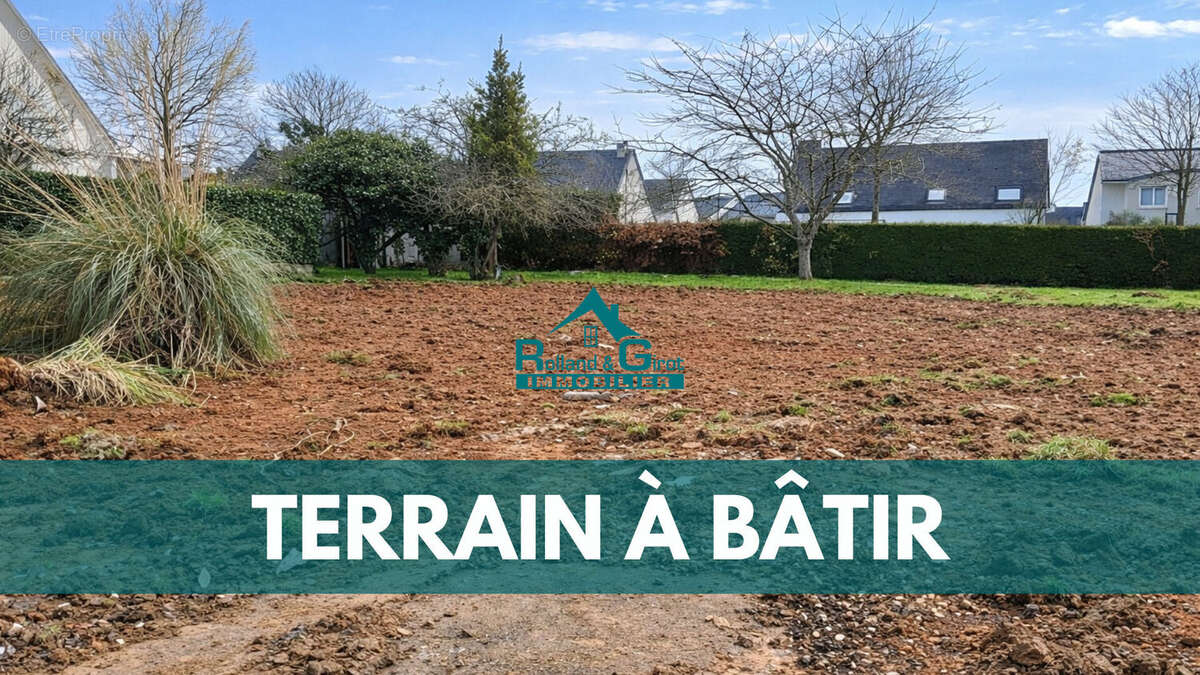 Terrain à THORIGNE-FOUILLARD
