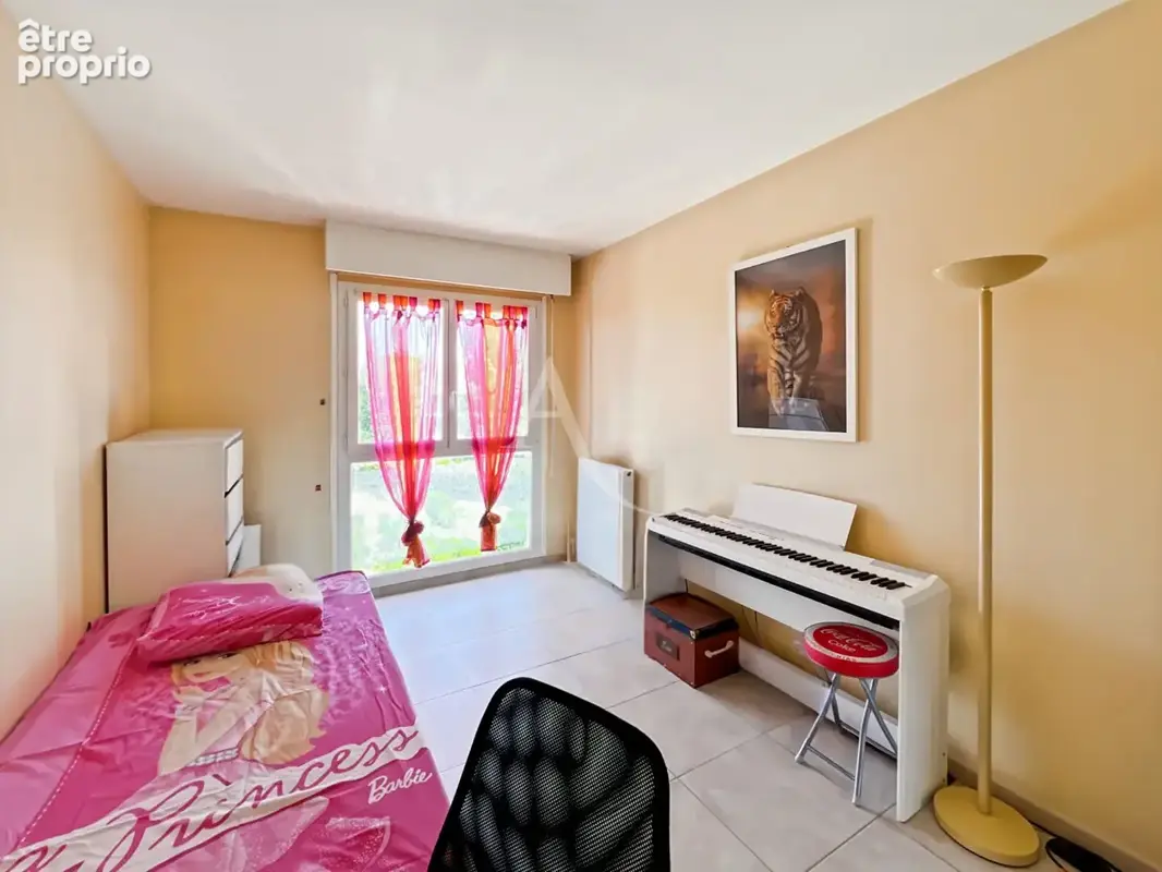 LE CANNET très beau 4 pièces de 83 m² avec terrasse, cave et aperçu mer - photo 6