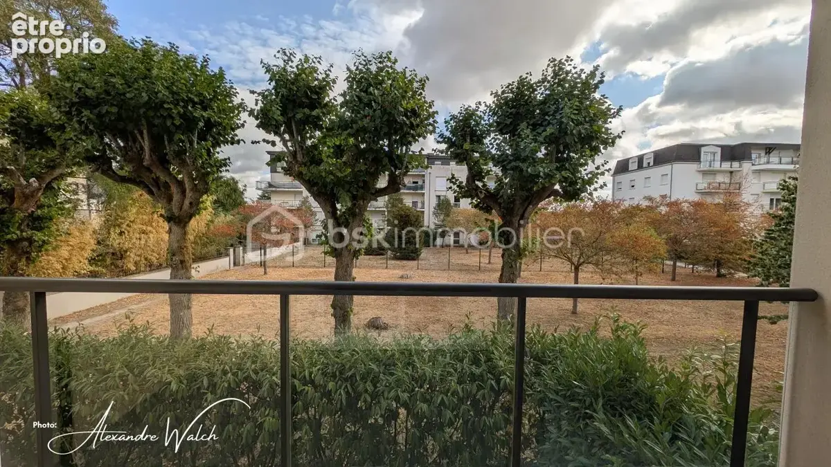 T3 de 60 m² – Balcon – Box fermé + parking – Tram, écoles et commerces à 300 m - photo 10
