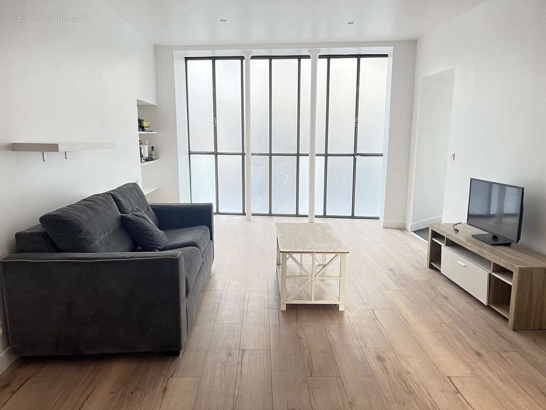 Appartement à PARIS-20E