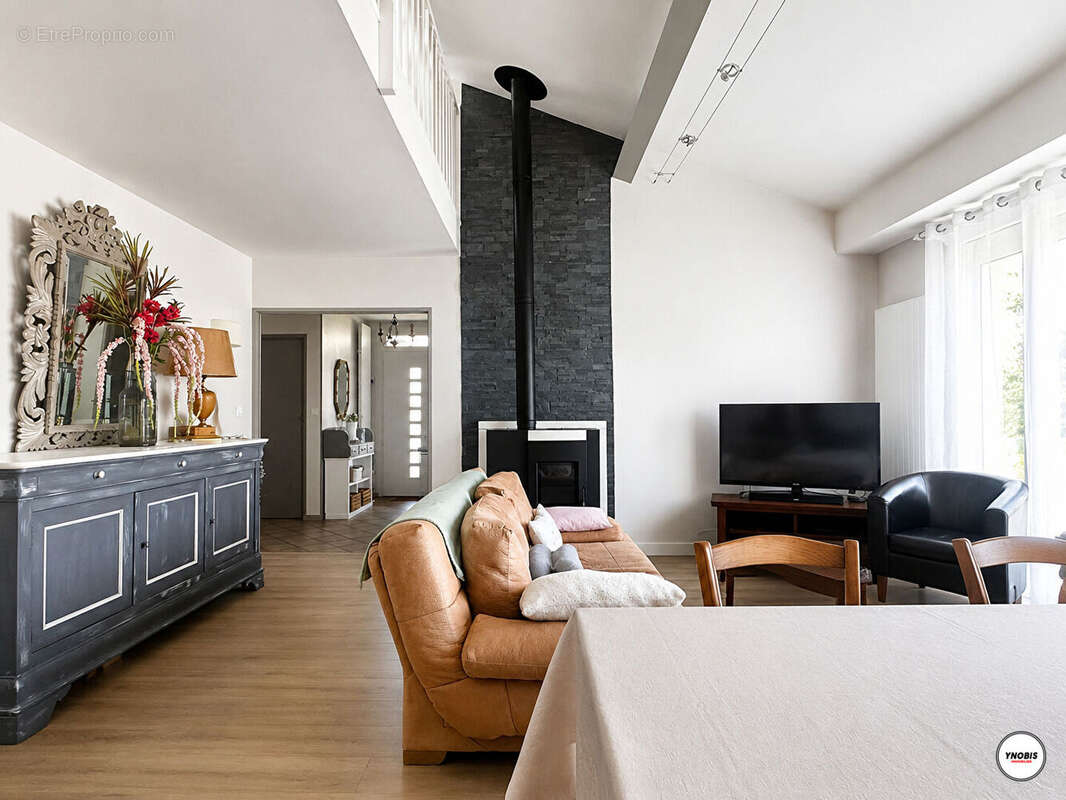 Maison Ecquevilly   5 pièces - photo 2