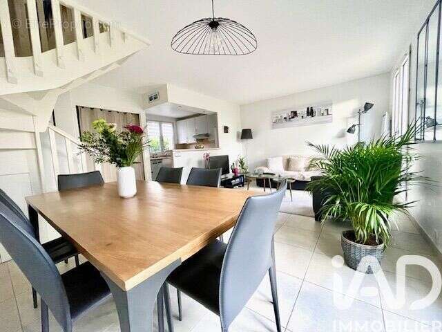 Photo 2 - Appartement à MONTIGNY-LE-BRETONNEUX