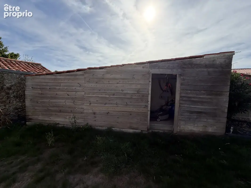 AIZENAY, maison en pierres de 158 m2 sur 422 m2 de terrain - photo 17