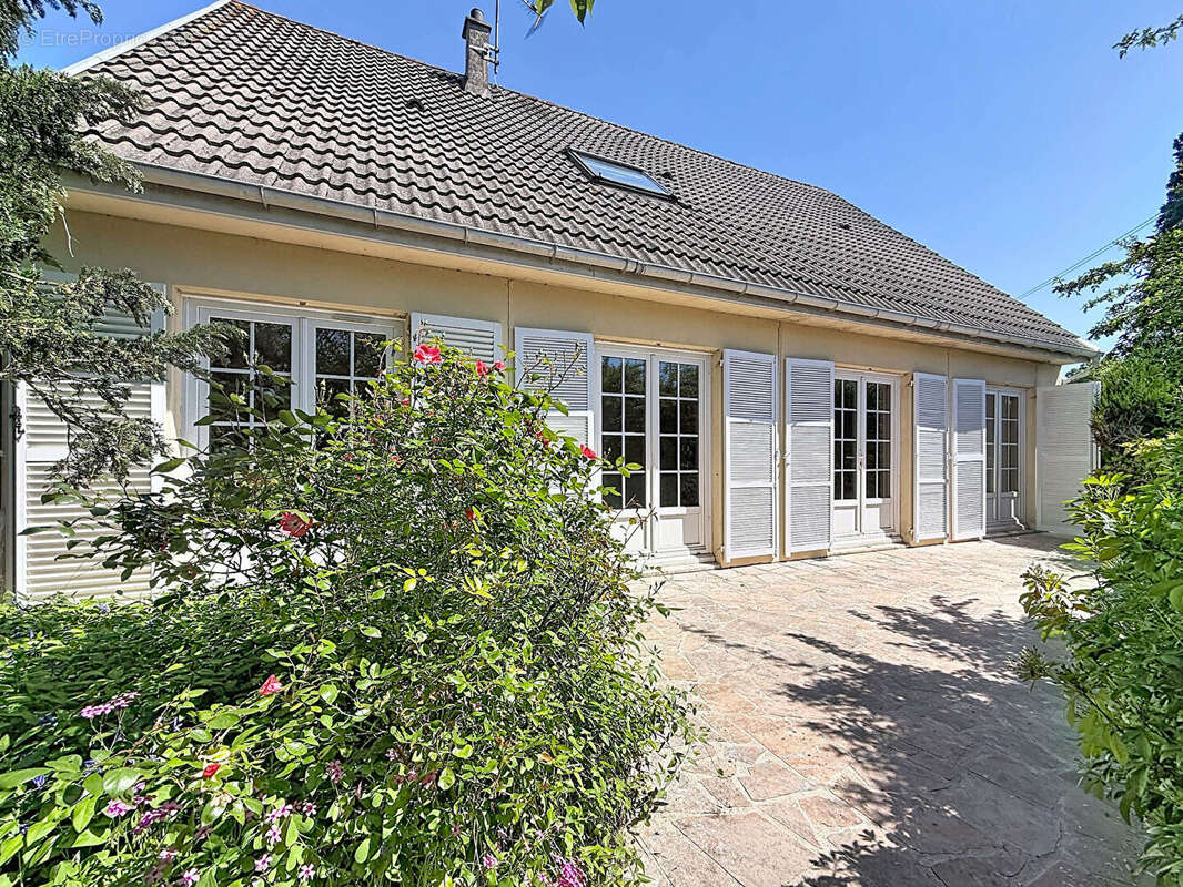 Maison à VILLIERS-SAINT-FREDERIC