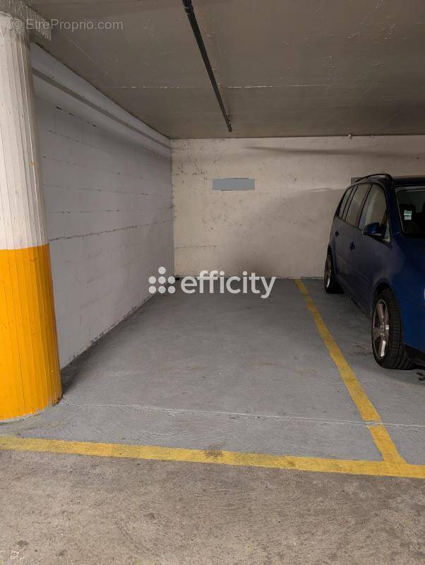 Parking à PARIS-14E